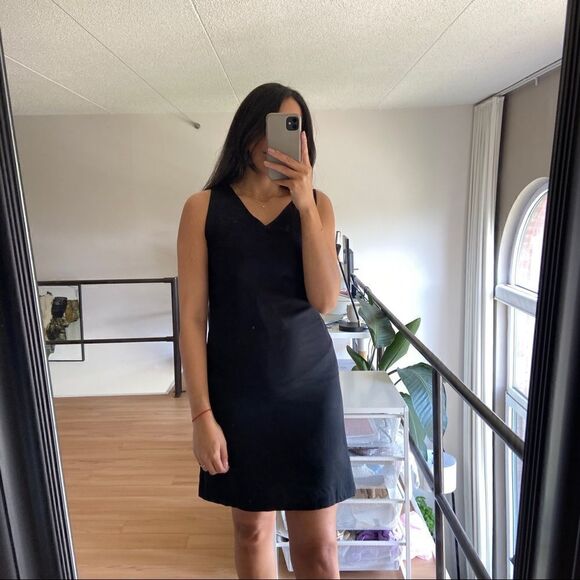 Demoö Black V-Neck Mini Dress sz S - Picture 4 of 8